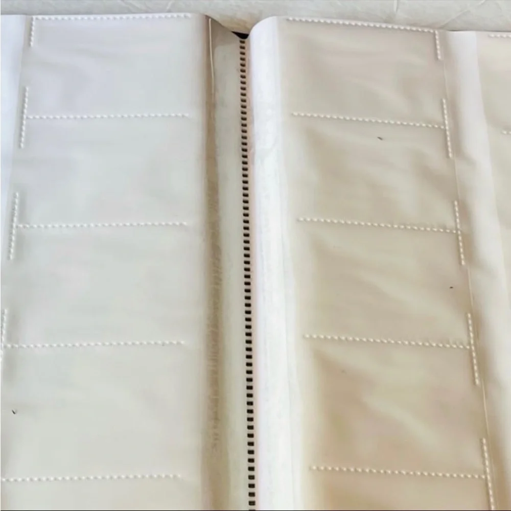 CARD HOLDER/BINDER (HOLDS 200+ CARDS) (VINTAGE) (BUSINESS/BASEBALL CARDS)